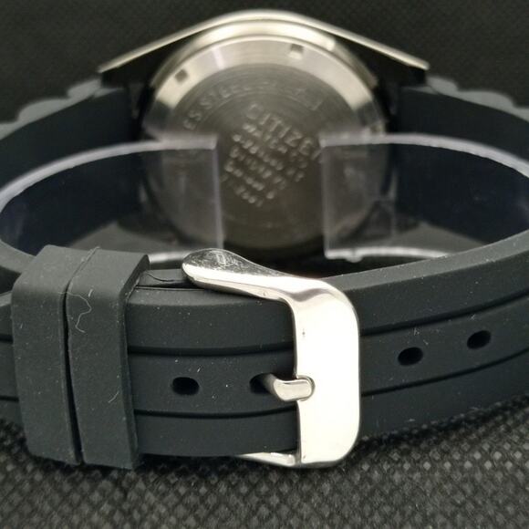 Vintage 1974 Citizen Automatic Mens Silver Watch W/daydate & Gold accents - Picture 2 of 8